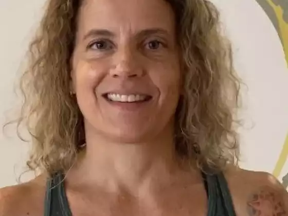 Christine LaMonica,
                            Health & Wellness, Yoga, Health & Wellness, Health & Wellness
                            Expert at БЕСПЛАТНЫЙ семплер мастер-классов с более чем 30 классами