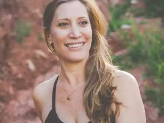 Lara Rosenberg,
                            Yoga, Yoga
                            Expert at Muestra de clase magistral GRATUITA con más de 30 clases