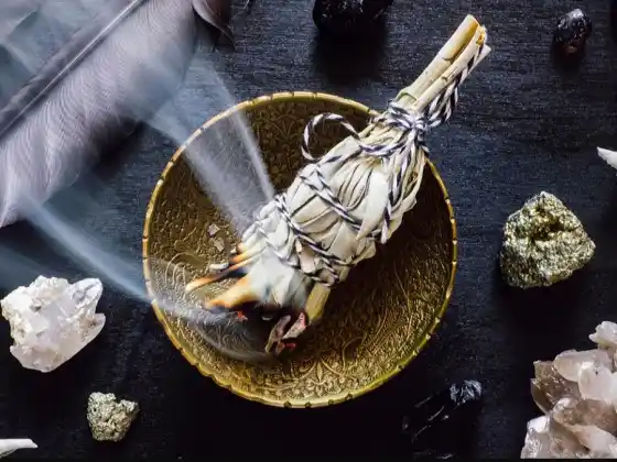 神圣的新月冥想