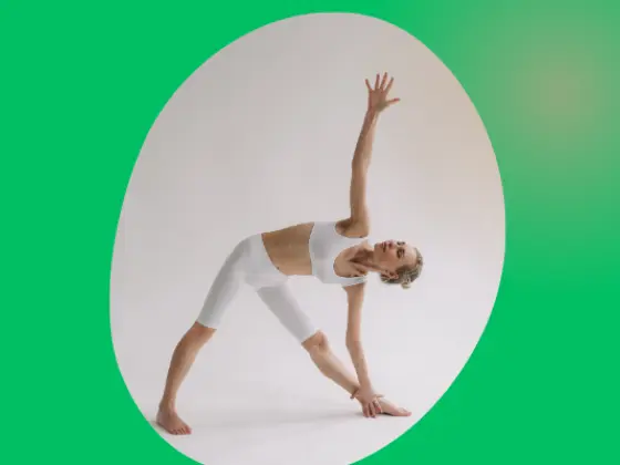 Güçlendirilmiş Vinyasa: Orta Seviye Yoga Akışı