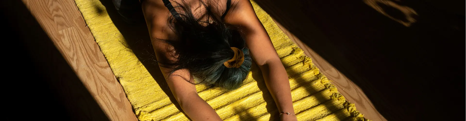 Yoga para Conexão - Online Class by Just Plain  Yoga