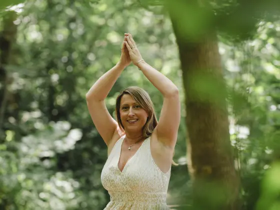 Restorative Healing Yoga - Mga sesyon sa Hulyo 3 / 4