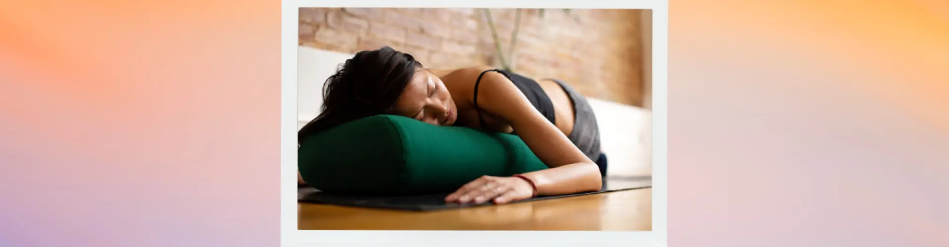 Yoga tranquille et calme – Allongé dans l'abandon - Online Class by Stacey Melick